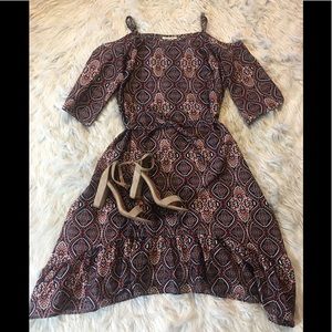 Cold Shoulder Ruffle Dress 💃🏻